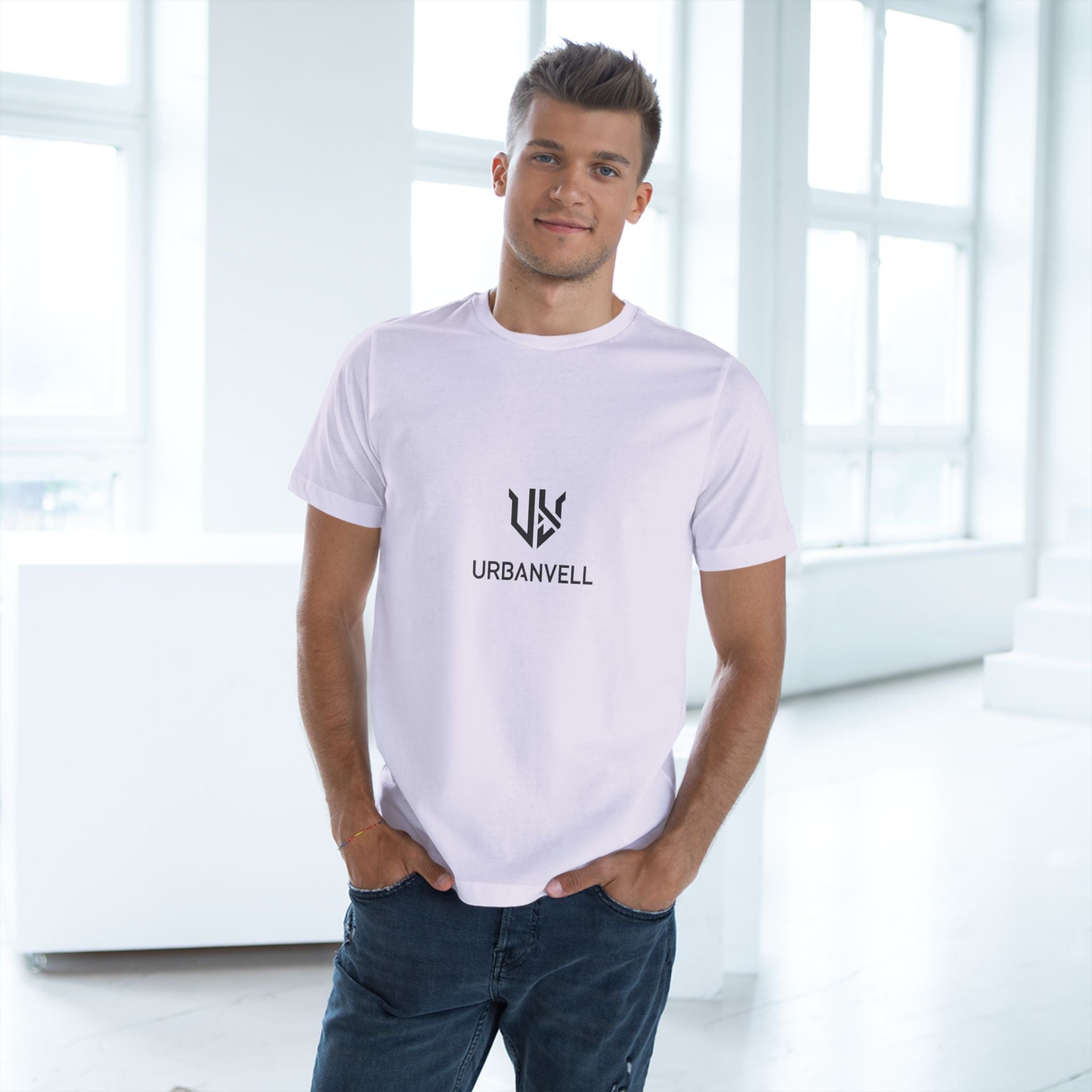 T-Shirt  — Minimal URBANVELL Medium Centered Logo Tee